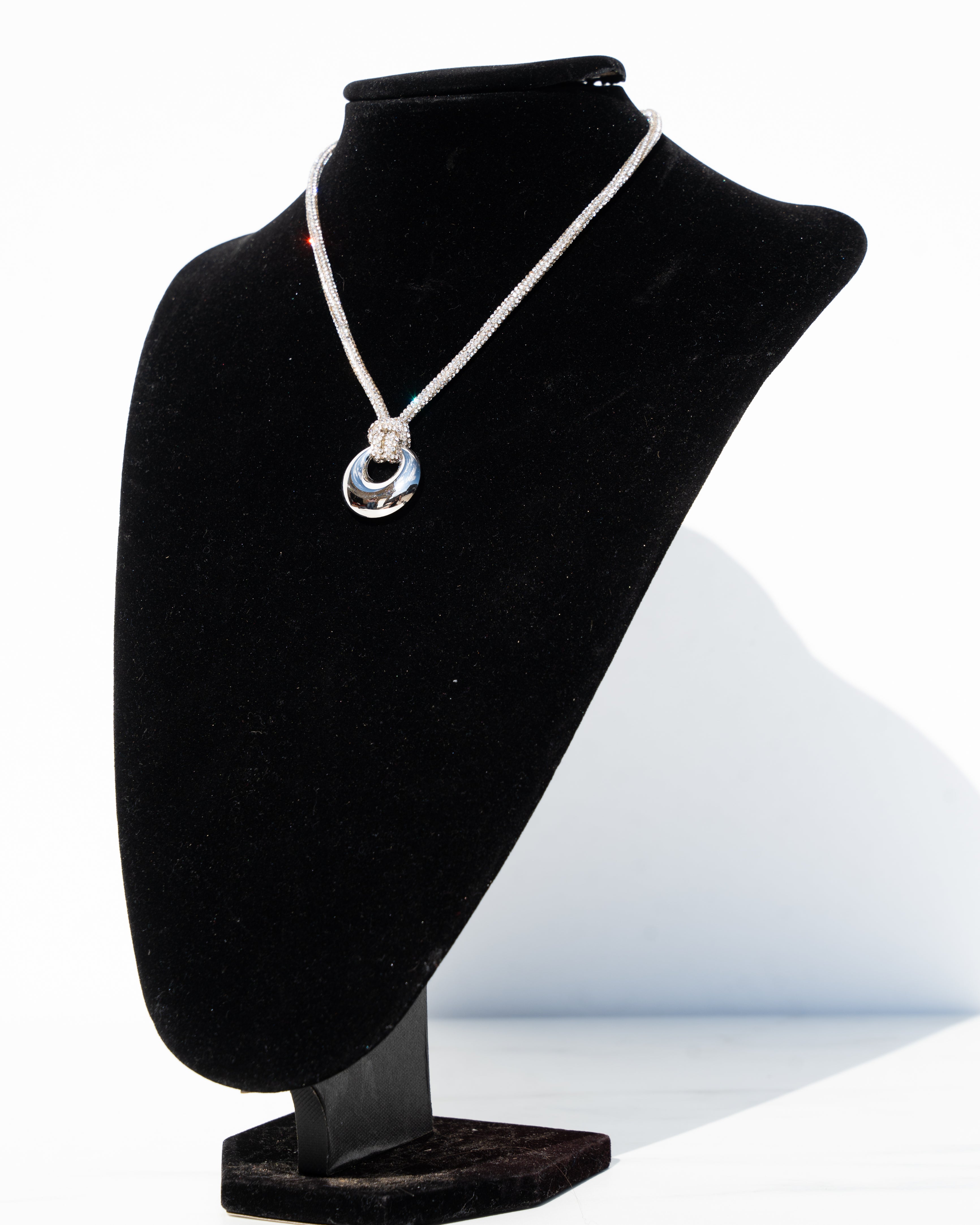 Ella Disc Pendant Necklace