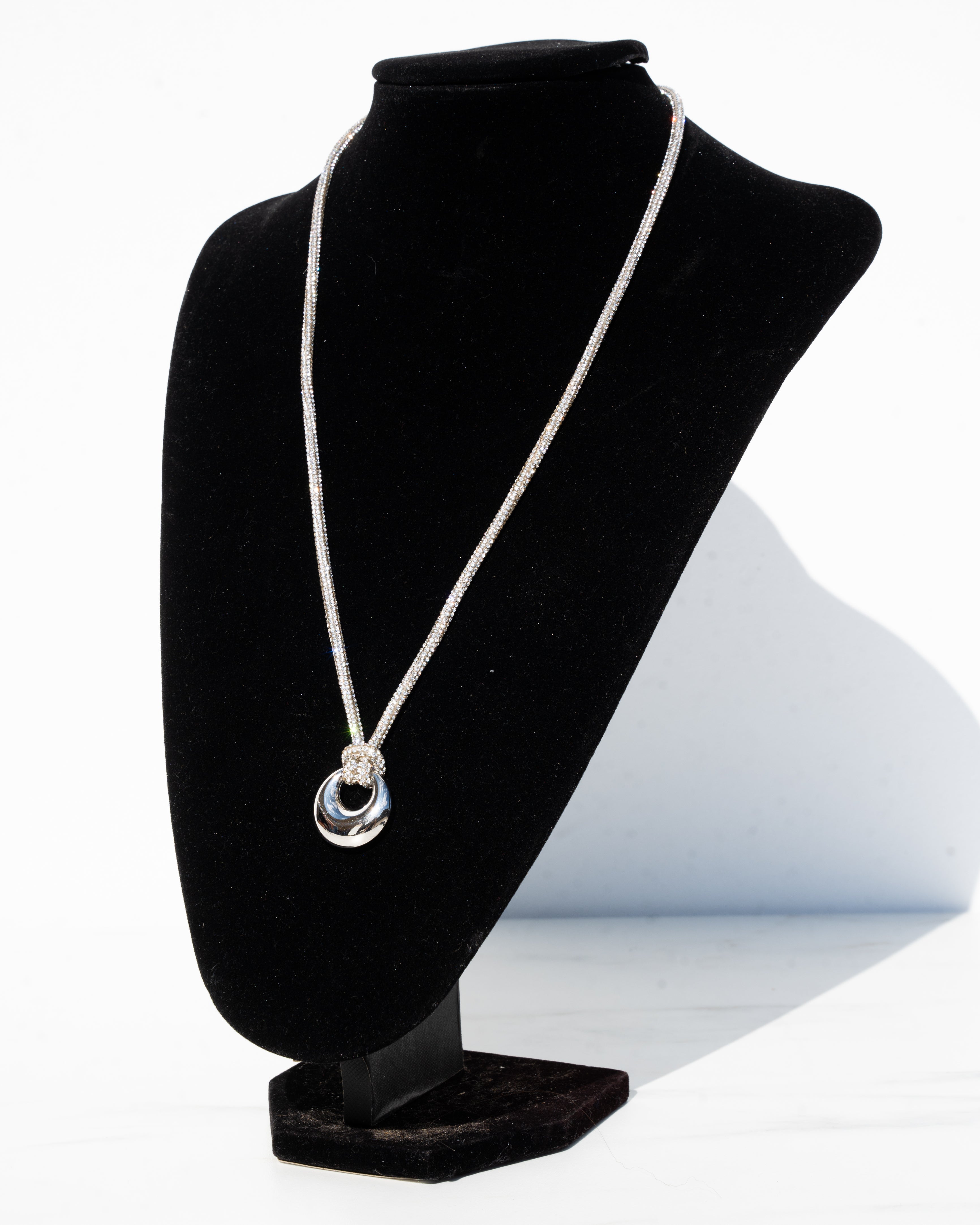 Ella Disc Pendant Necklace