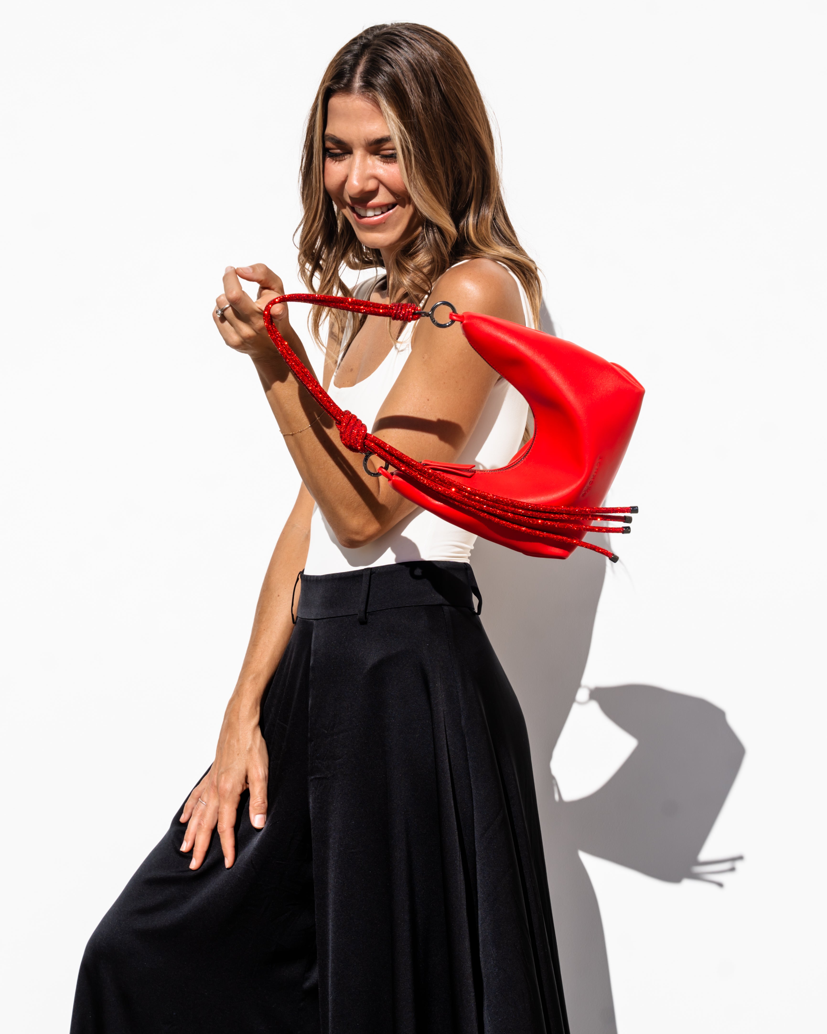Hezi Leather Shoulder Bag - Scarlet