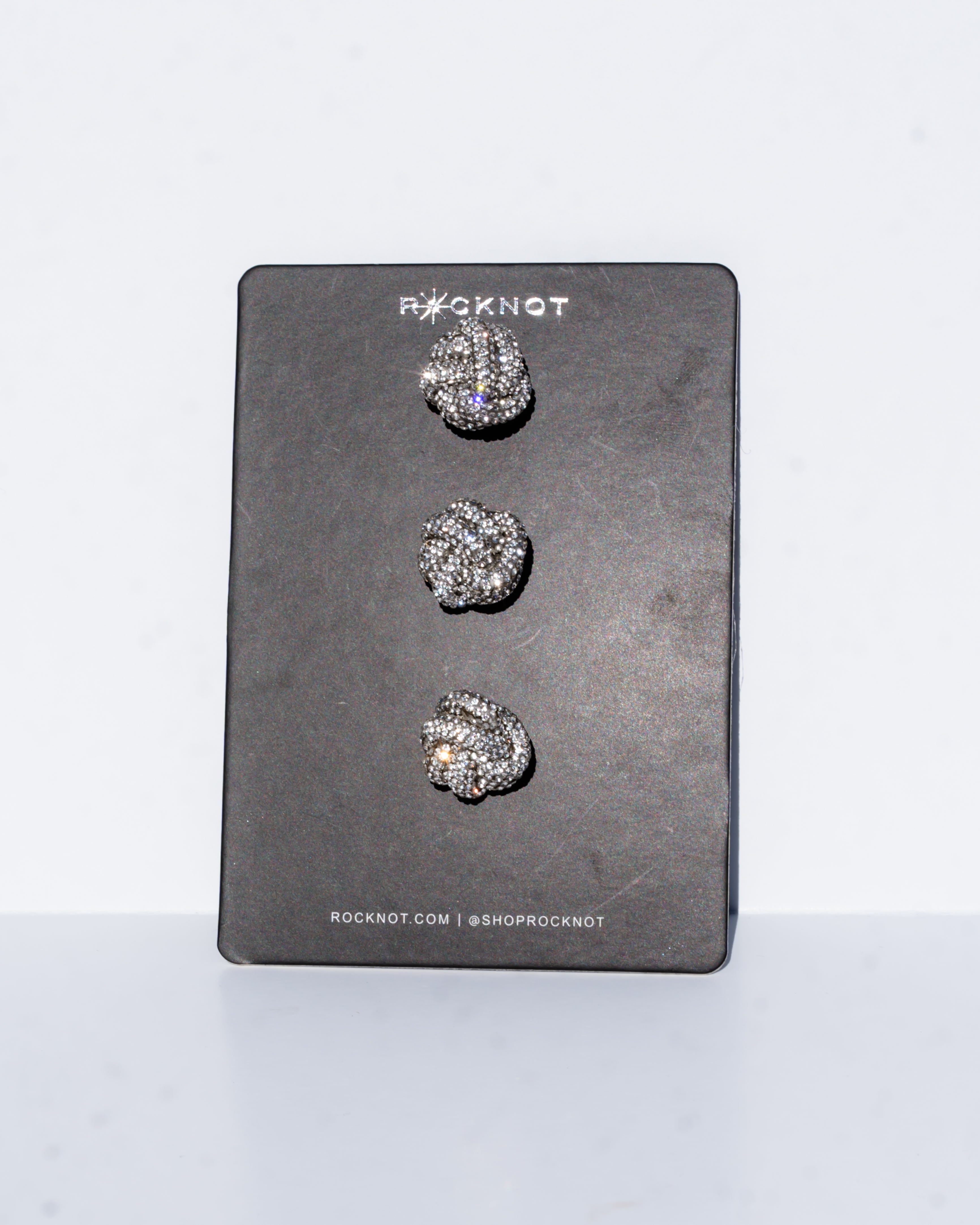 MAGIC BUTTONS - 3 Knots- Crystal