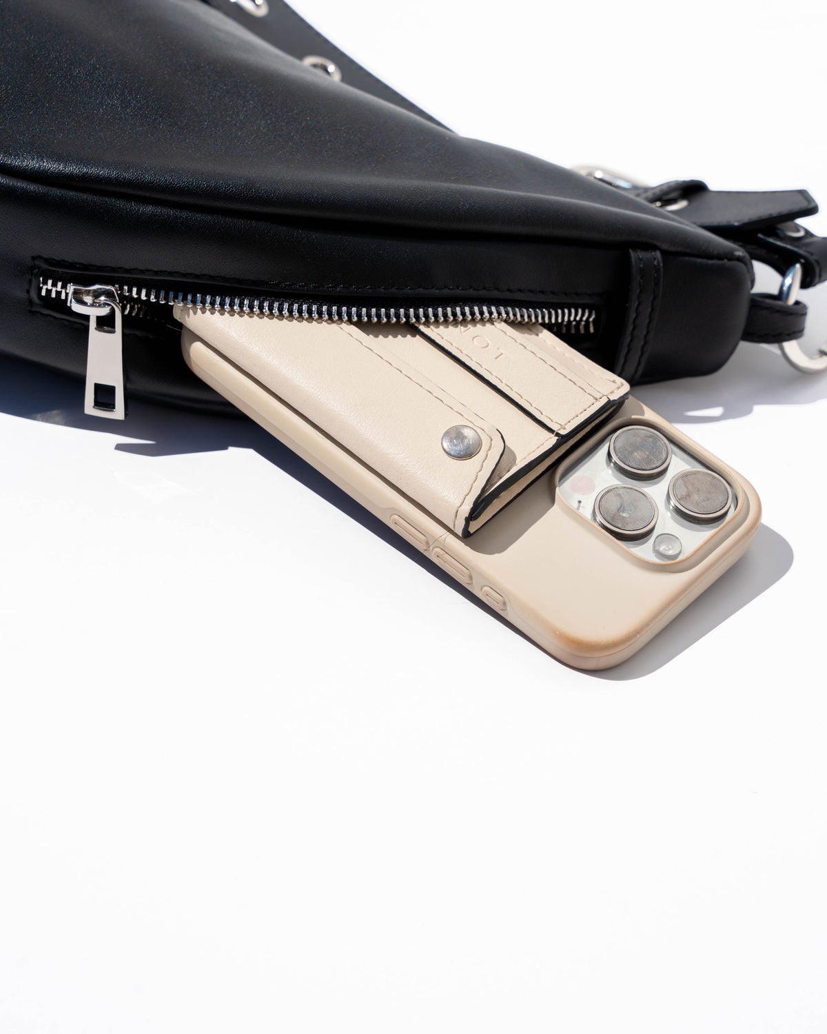 RO Sling Bag - Black