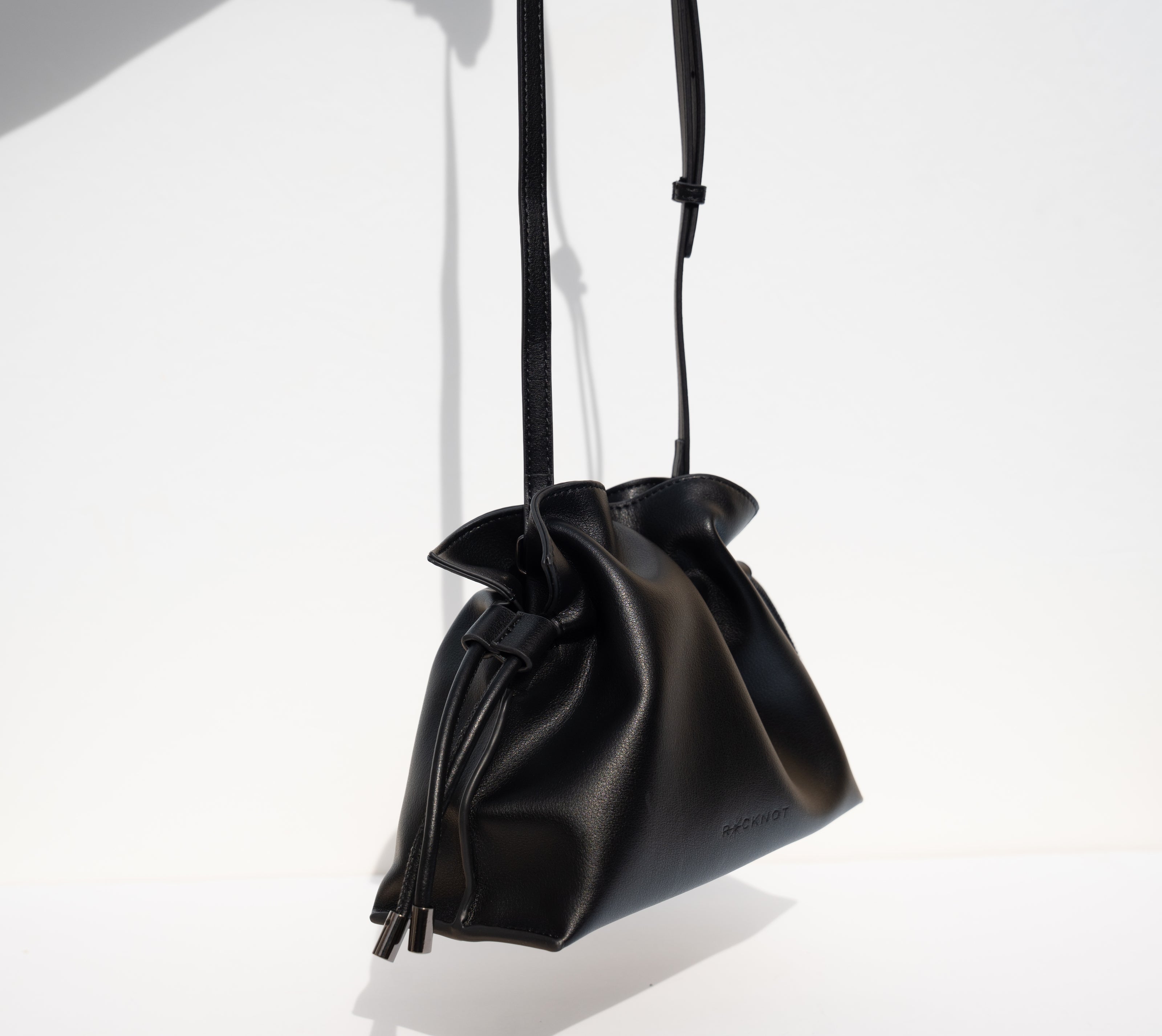 ALLI Drawstring Leather Bucket Bag - Black