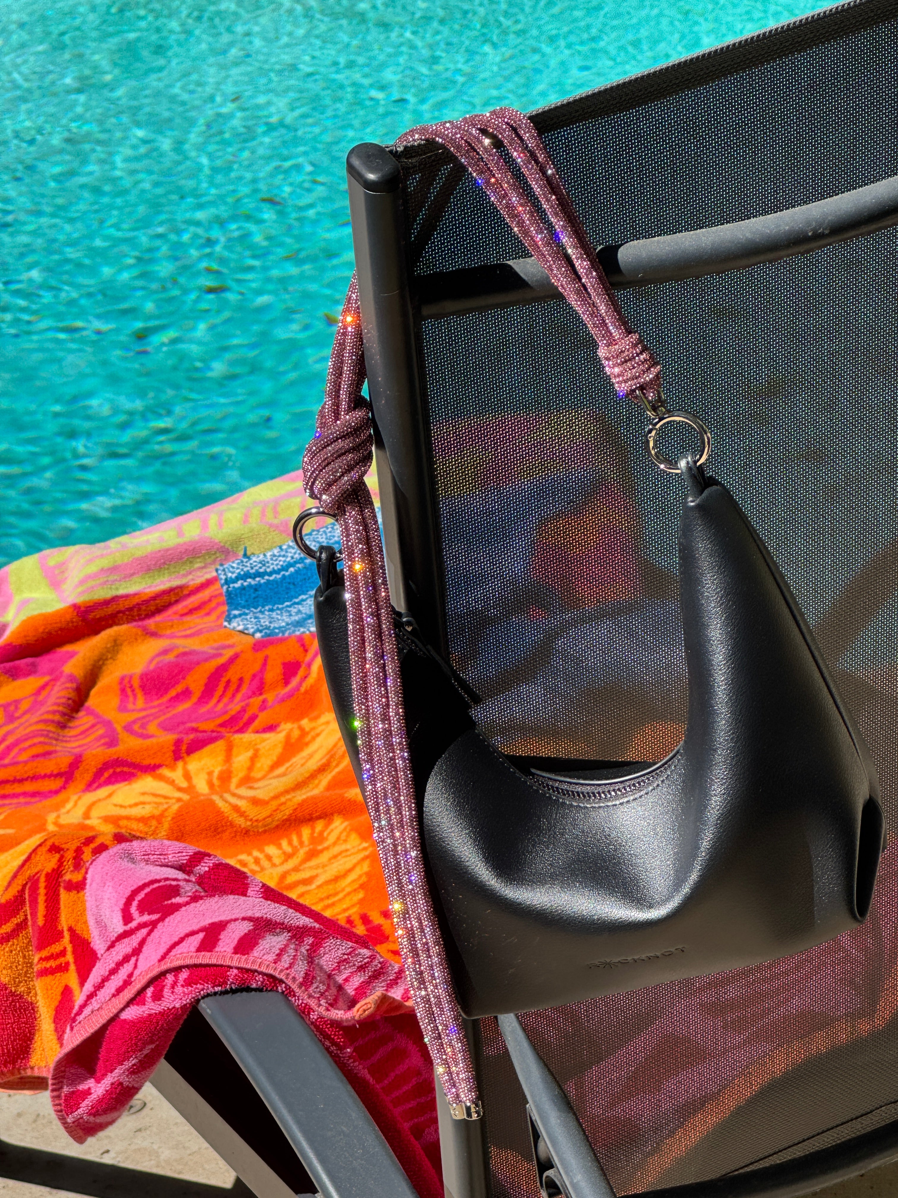 Hezi Leather Shoulder Bag - Black